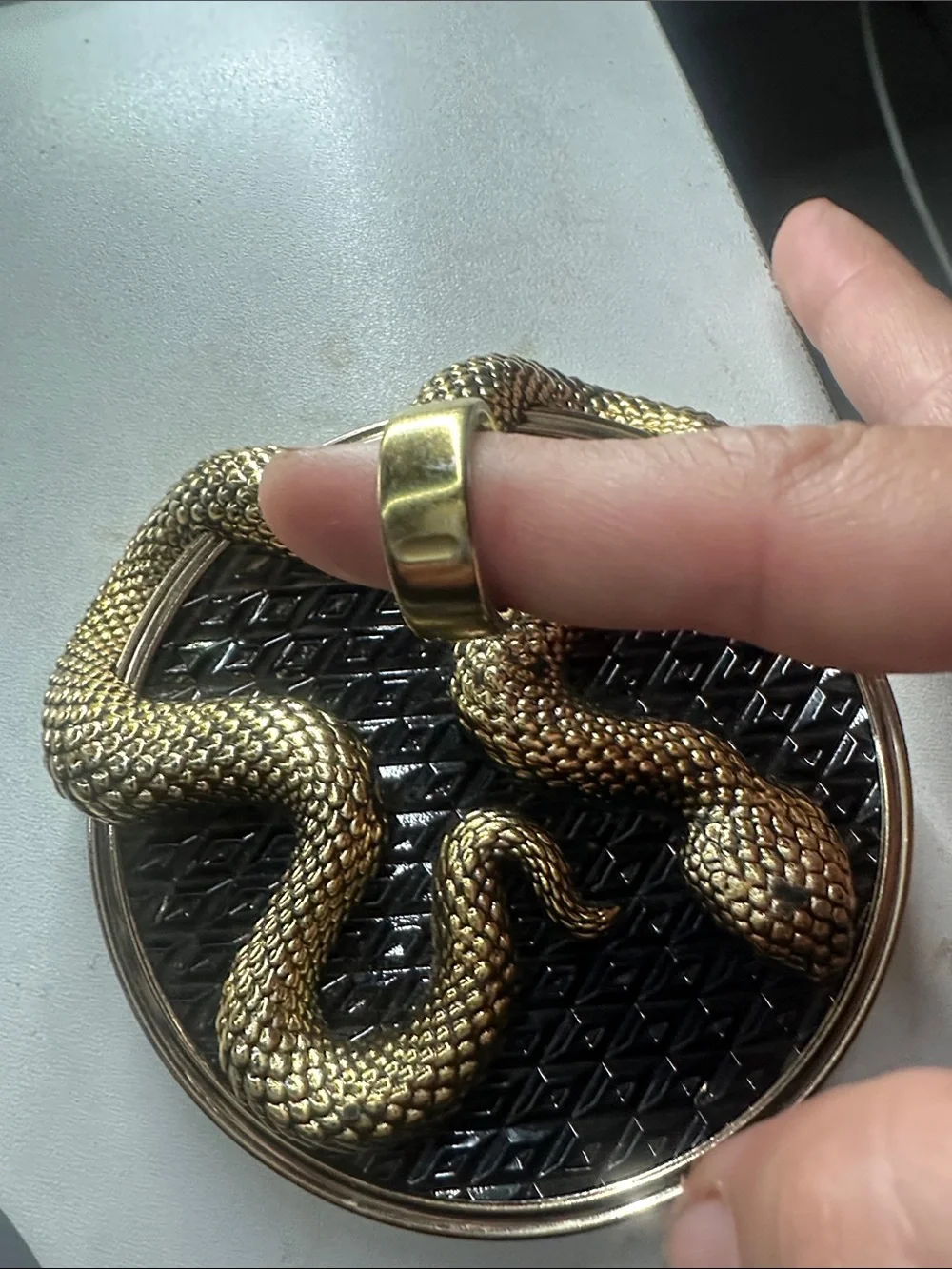 Oura authentic ring